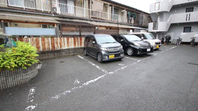 プルミエール 駐車場