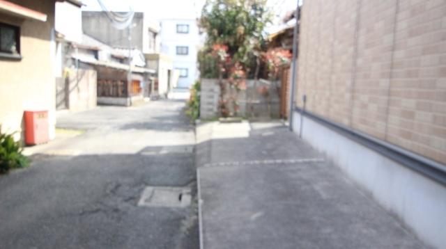 和弐番館 駐車場