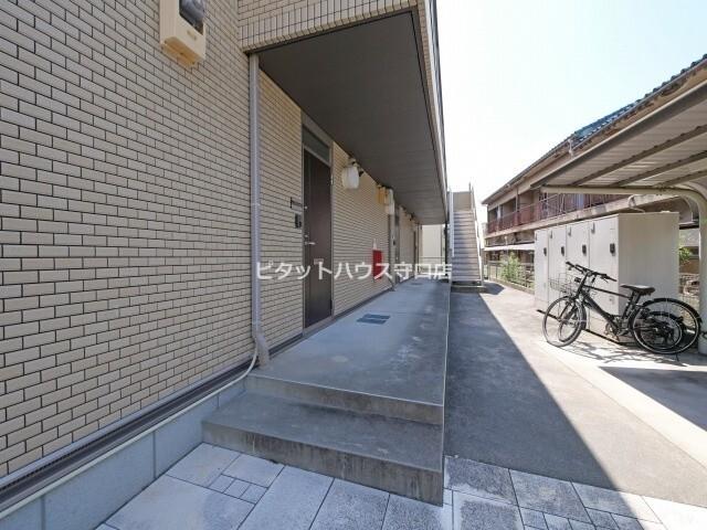 カーサ南野口 エントランス