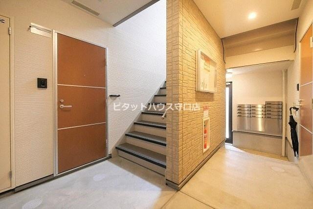 フジパレス城北公園通Ⅴ番館 ロビー