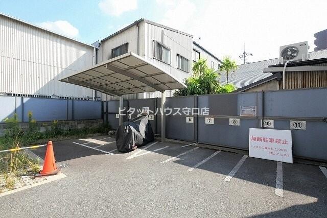 レジディア城北公園通 駐車場