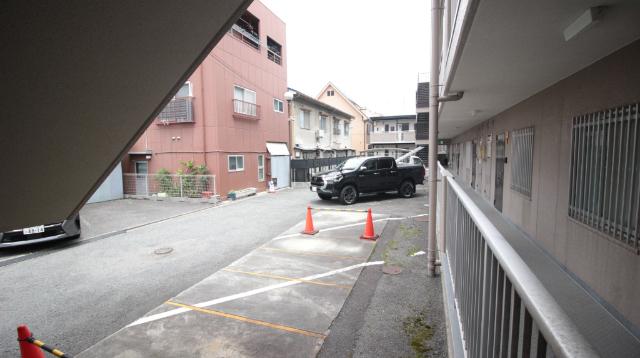 新森サニーガーデン 駐車場