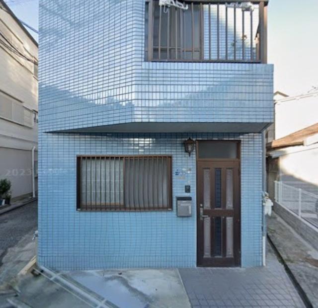 門真市本町一戸建 エントランス