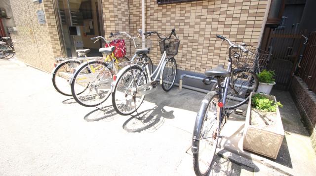サニーヴィレッジ 駐車場