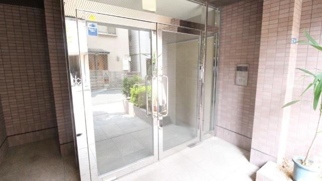 ジーオーシックス エントランス