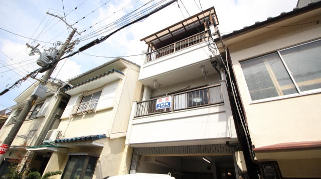 守口市駅より徒歩10分 築35年2ヶ月 3階建の賃貸物件