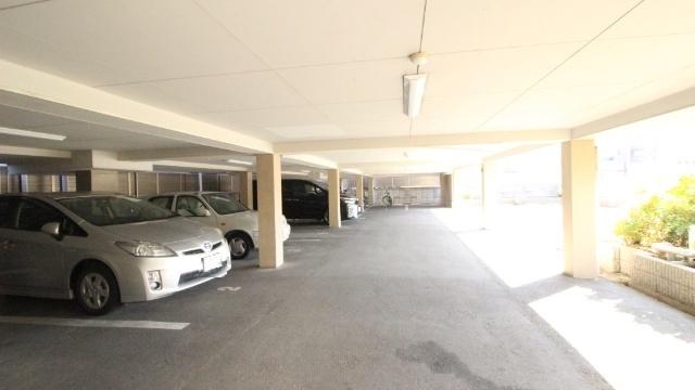 天神マンション1 駐車場