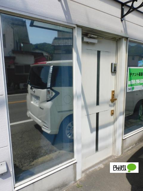 マツバハイツ5（1） 玄関