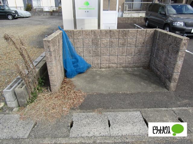 ドリームフォレスト北島（101） エントランス