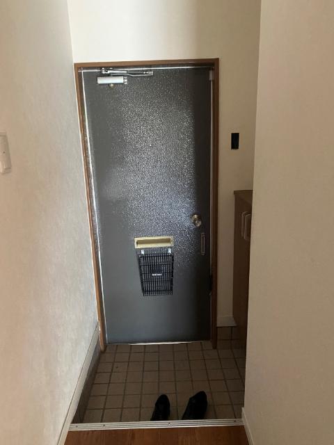 ブリリアントヒルズ西中島 玄関