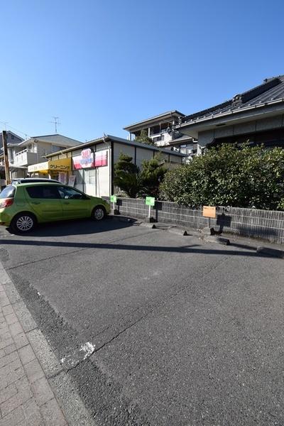 仮屋ビル（303） 駐車場