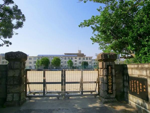 鹿児島市立城西中学校：854m