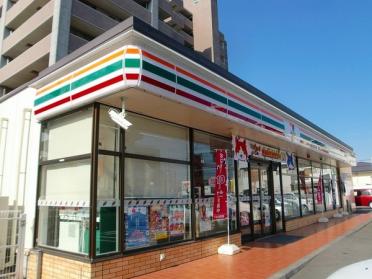 セブンイレブン鹿児島城西3丁目店：331m