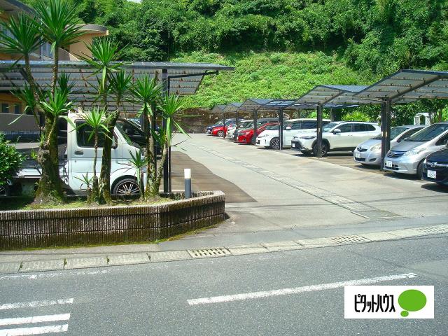 れいめい本館（201） 駐車場