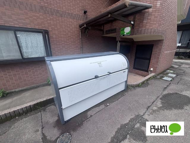 ラヴィソンタ（301） 駐車場