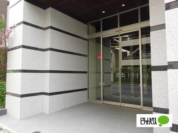 レーベン西千石 MID SQUARE エントランス