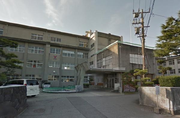 富山市立堀川小学校：1285m