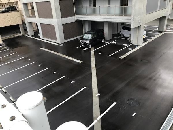 PLAZA布瀬Ⅱ（412） 駐車場