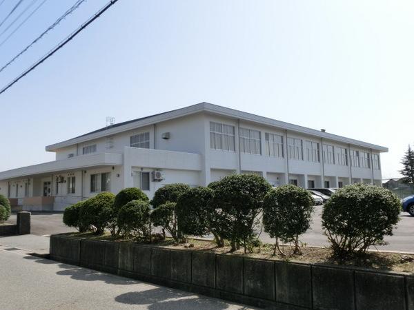 富山市立新庄中学校：862m