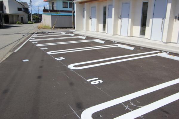 クレア B棟（205） 駐車場