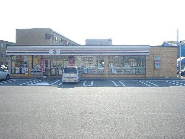 セブンイレブン富山上飯野店：735m