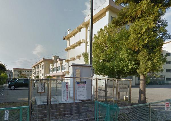 富山市立奥田小学校：817m