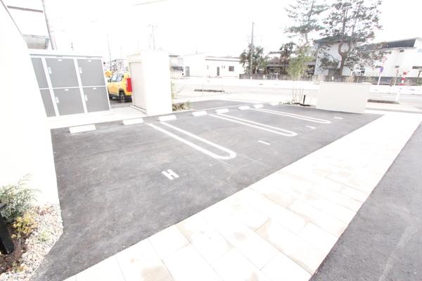 Chardon（303） 駐車場