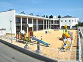 幼稚園型認定こども園紫幼稚園：438m