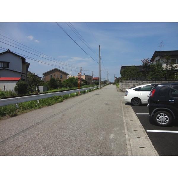 シャルム・コート（102） 駐車場