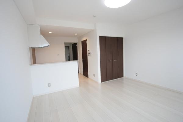 PLAZA新園町（106） リビング
