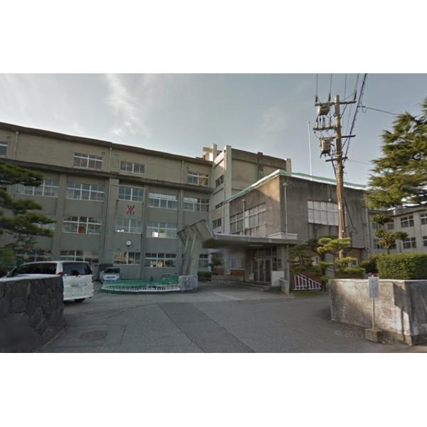 富山市立堀川小学校：1068m