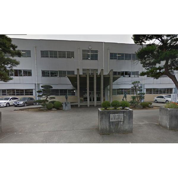 富山市立岩瀬中学校：2031m