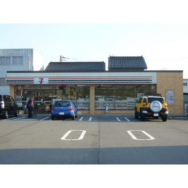 セブンイレブン富山西大泉店：452m