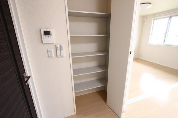 キャメロット　オアシス（206） 収納