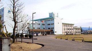 富山市立奥田中学校：917m