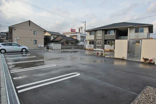 プロヌーブ奥井（101） 駐車場