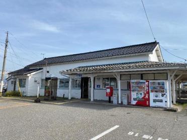 水橋駅(あいの風とやま鉄道線)：649m