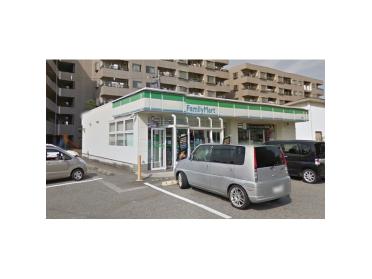 ファミリーマート山室店：102m