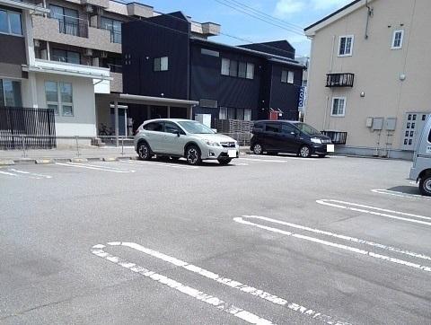 ベル・コリーヌ（101） 駐車場