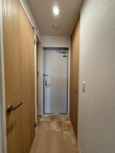 ミライエ・ルッソ（102） 玄関