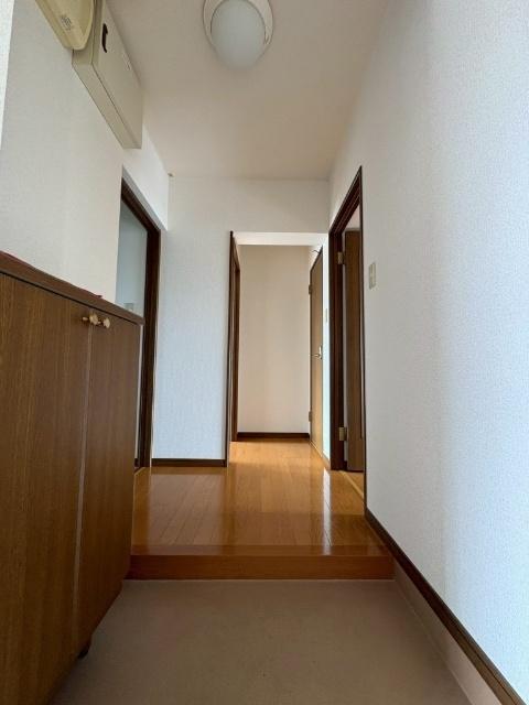 エルフメゾン東中野（301） 玄関