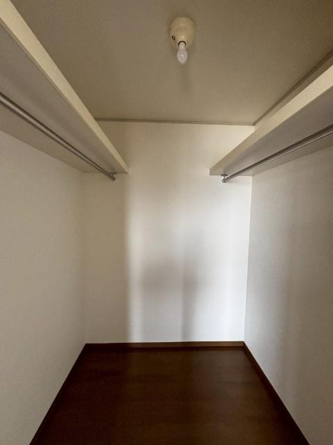 ハイカムール天正寺　B棟（105） 収納