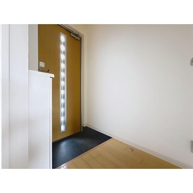 D-BOX山室　B（103） 玄関
