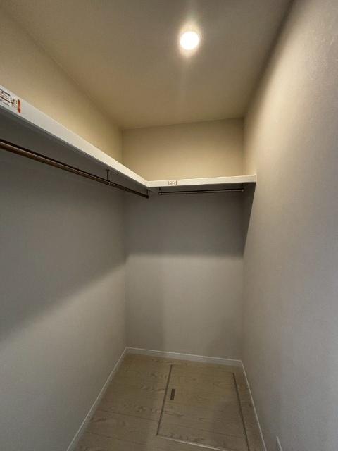 グランスイート大町（105） 収納