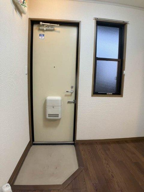 イゾラベラ呉羽（102） 玄関