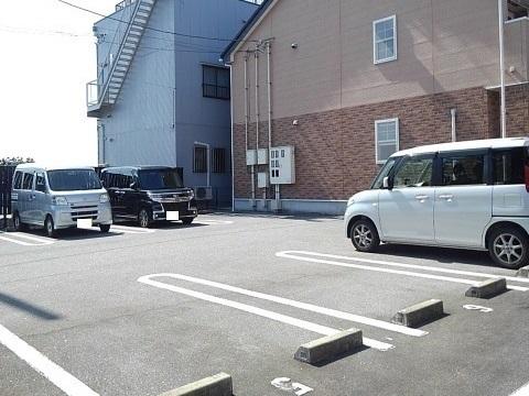 アクアフェート（101） 駐車場