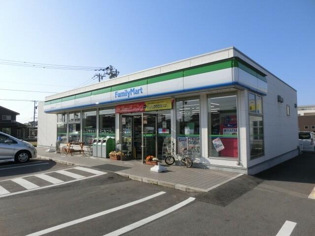 ファミリーマート富山秋吉店：160m
