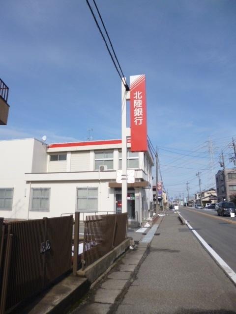 北陸銀行豊田支店：639m