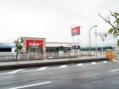 バロー石坂店：872m