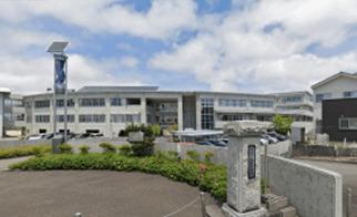 富山市立呉羽中学校：818m